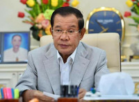 ចាប់មេខ្លោង បើកសង្វៀន ជល់មាន់ – បៀ – អាប៉ោង នៅសង្កាត់ ស្ទឹងមានជ័យ ចាប់មិនបាន ចាប់បាន តែអ្នក កាសែត ទៅវិញ