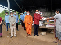 សកម្មភាពចុះជួយ ប្រជាពលរដ្ឋនៅ ឃុំត្រពាំងជោ