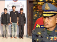 កងរាជឣាវុធហត្ថខេត្តបញ្ជូនជនសង្ស័យ៣នាក់ទៅសាលាដំបូងខេត្តពាក់ព័ន្ធករណី ប្រើប្រាស់ដោយខុសច្បាប់នូវគ្រឿងញៀន(ដោយ÷គឹម សុង)