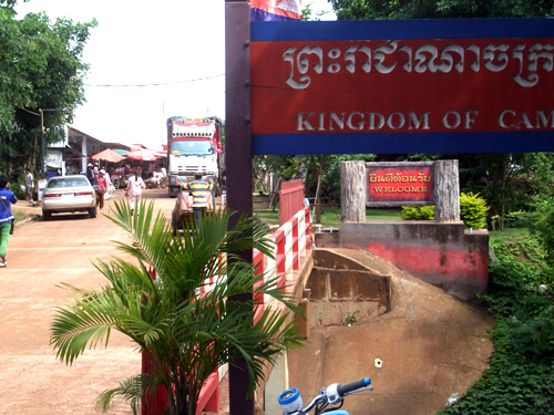 ហ្គាស់​គេចពន្ធ​របស់ថៃ​កំំពុង​សំរុកចូល​តាម​ច្រក​របៀង ស្រុកម៉ាឡៃ​ក្រោម​ស្លាក​ក្រុម​ហ៊ុន​ស្រប​ច្បាប់
