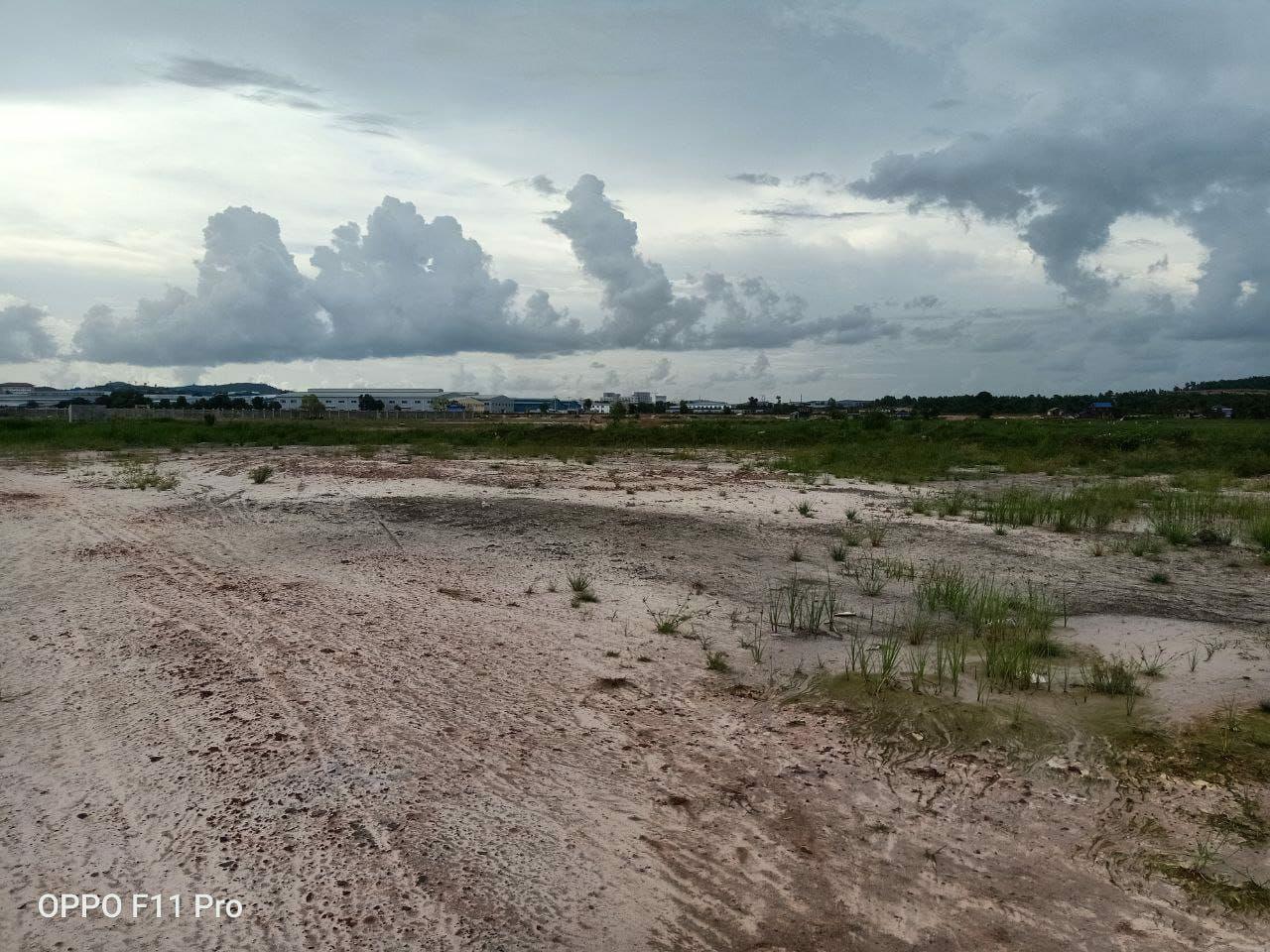 លោកមេធាវី បាន សីយុទ្ធ ច្រានចោល ពាក្យបណ្តឹង របស់លោកជំទាវ សួស សុគន្ឋារី ដែលបានមូលបង្កាច់ លោកឧកញ៉ា ឡាញ់ ភារ៉ា ថាបានរំលោភ លើទីតាំងដី របស់គាត់